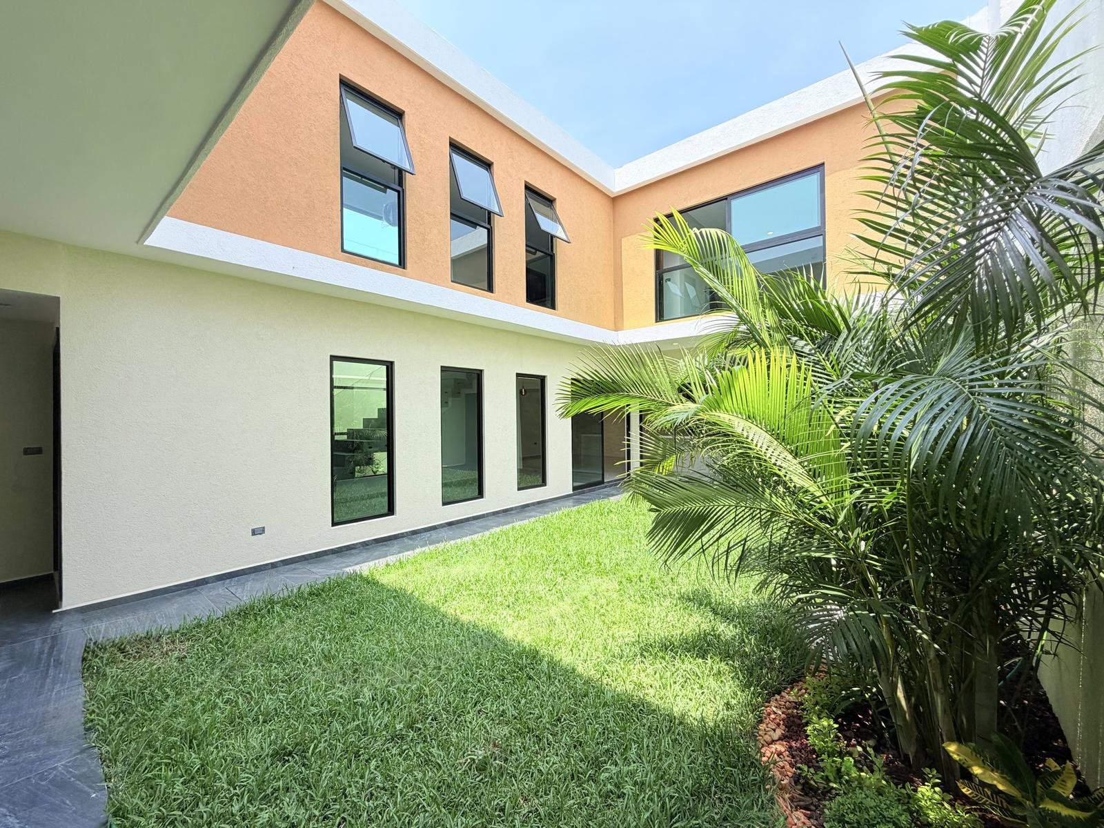 Casa Nueva en Venta Residencial Las Palmas