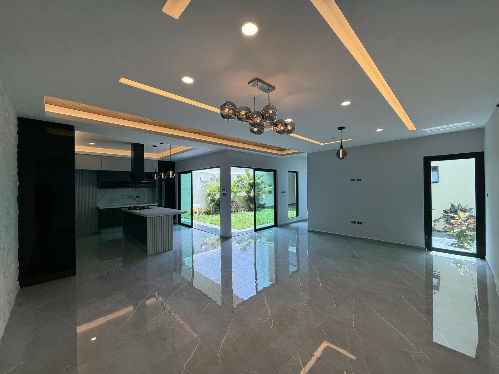 Casa Nueva en Venta Residencial Las Palmas