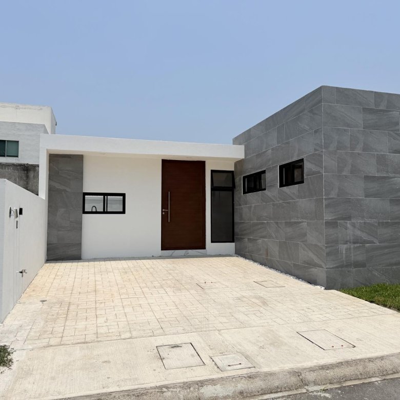 Casa Nueva en Venta Lomas de La Rioja Riviera Veracruzana