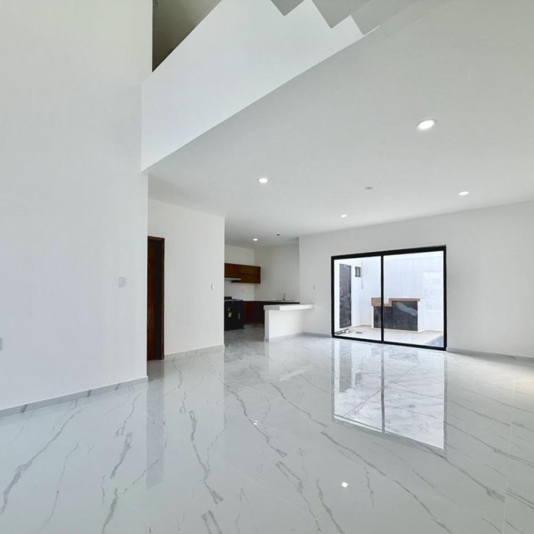 Casa Nueva en Venta Punto Lomas