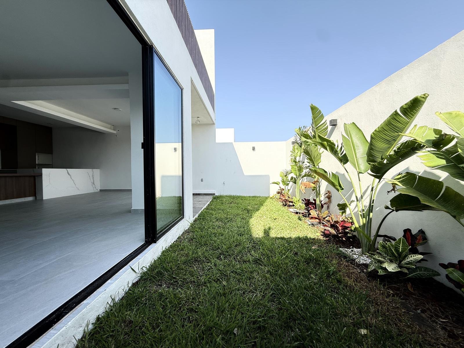 Casa Nueva en Venta Punto Lomas