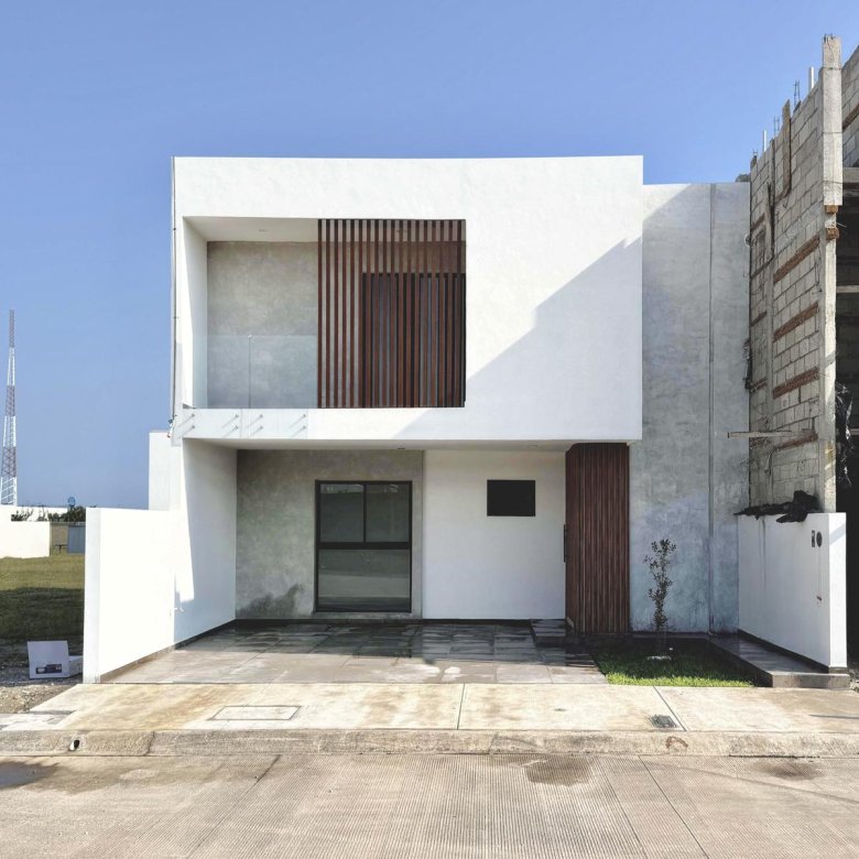 Casa Nueva en Venta Punto Lomas