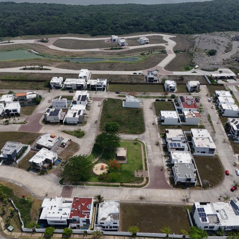 Terreno en Venta Punta Tiburon