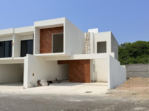 Casa Nueva en Venta Lomas del Mediterraneo
