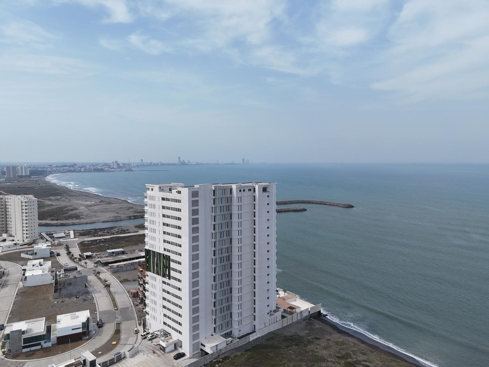 Casa Nueva en Venta Playas del Conchal