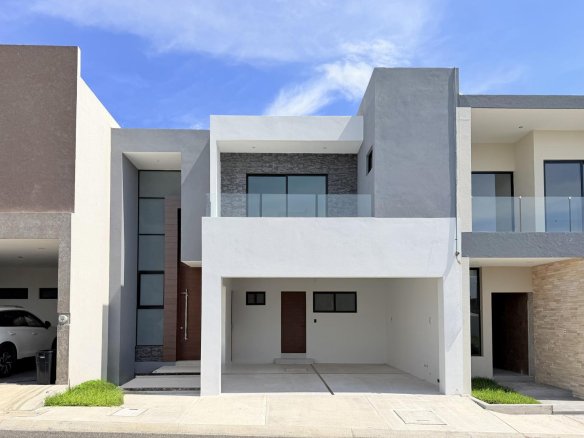 Casa Nueva en Venta Lomas de La Rioja