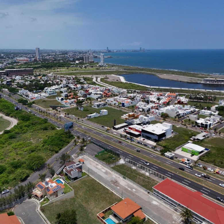 Plaza Comercial en Venta La Vista