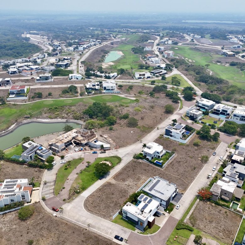 Casa Nueva en Venta Punta Tiburon