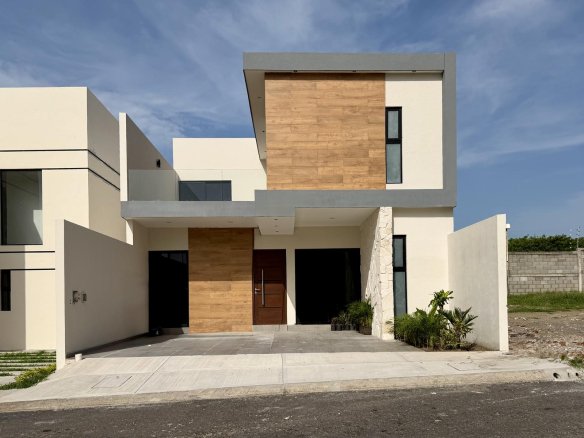 Casa Nueva en Venta Lomas del Mediterraneo