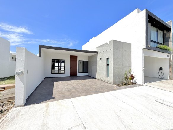 Casa Nueva en Venta Lomas del Dorado