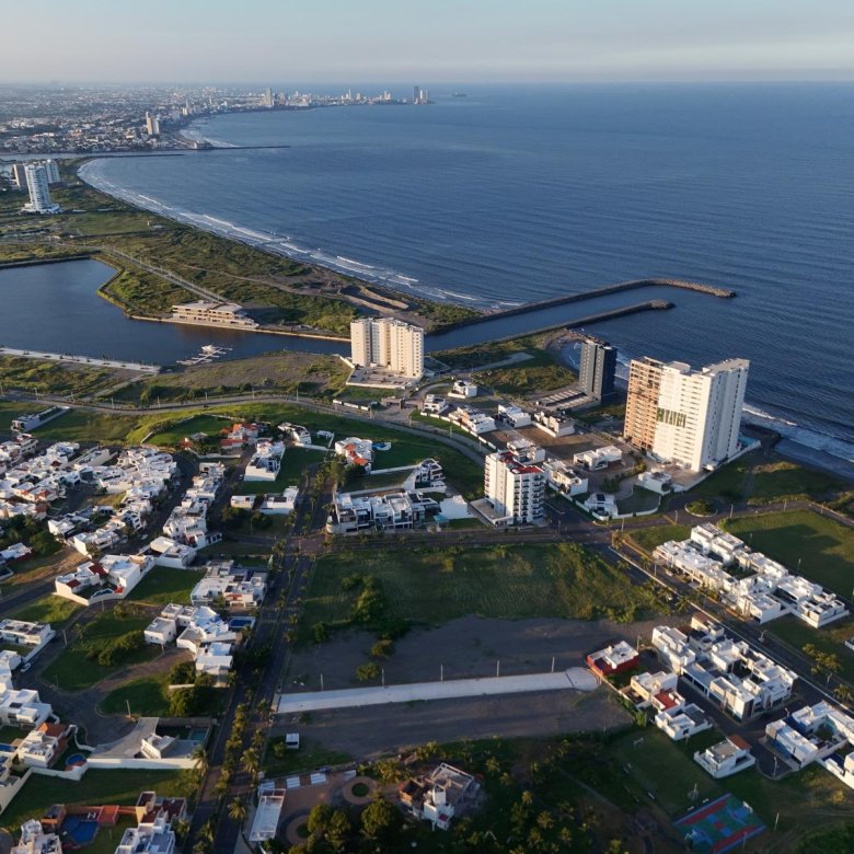 Casa Nueva en Venta Playas del Conchal