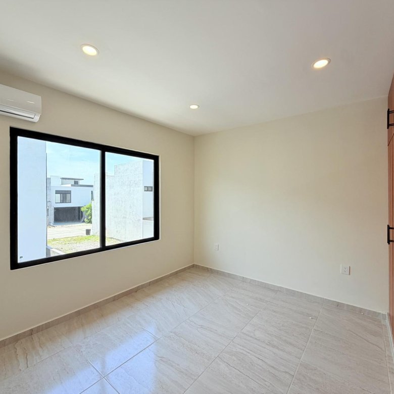 Casa Nueva en Venta Punto Lomas