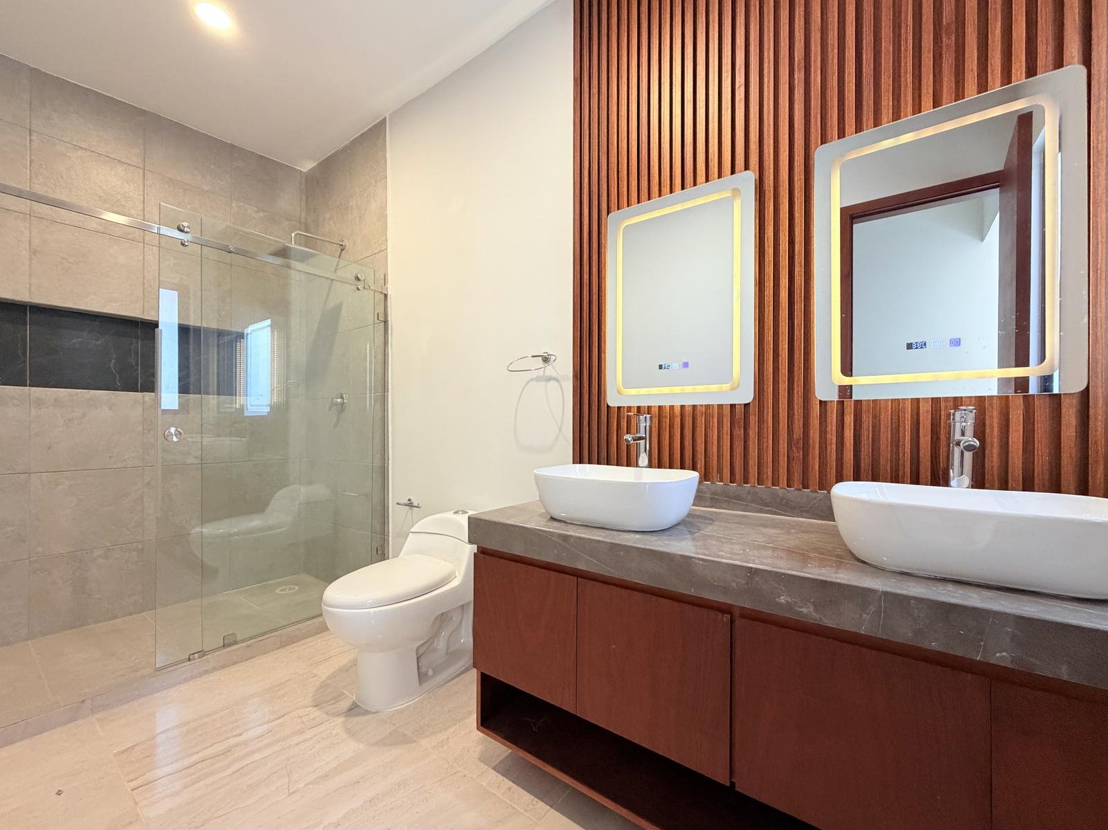 Casa Nueva en Venta Punto Lomas