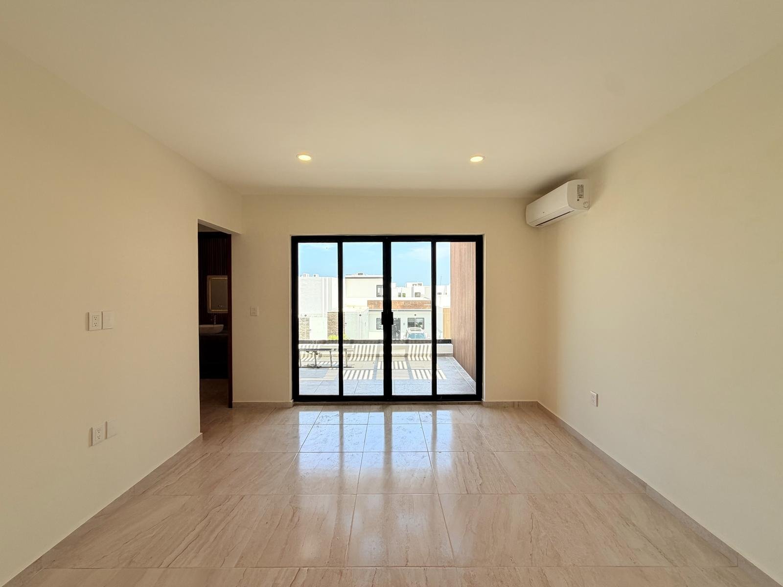 Casa Nueva en Venta Punto Lomas