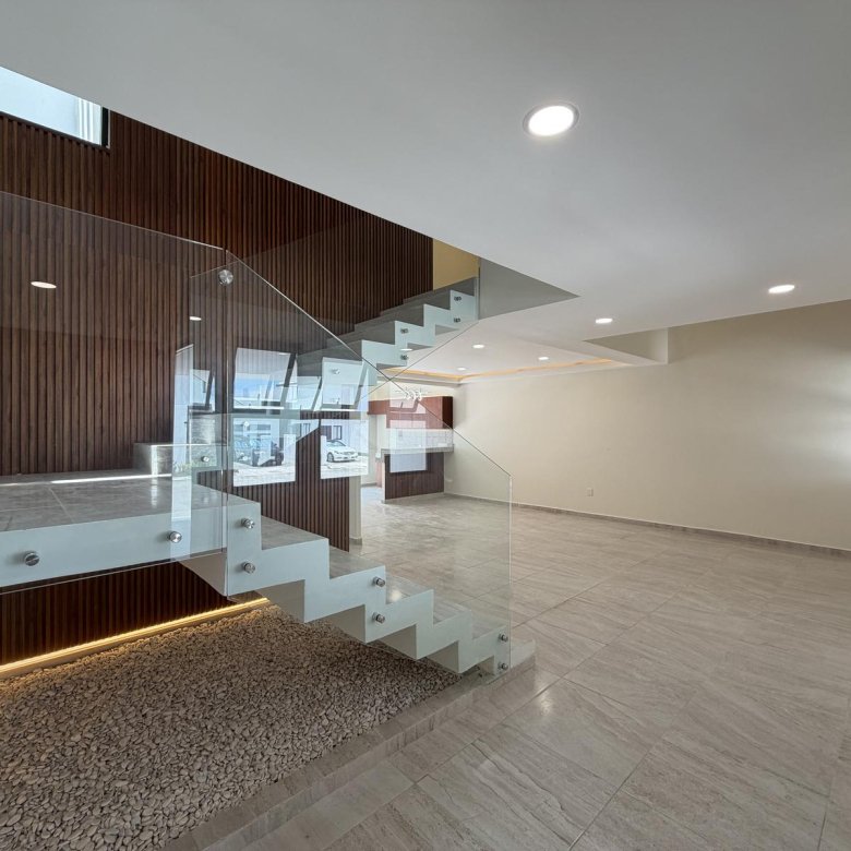 Casa Nueva en Venta Punto Lomas