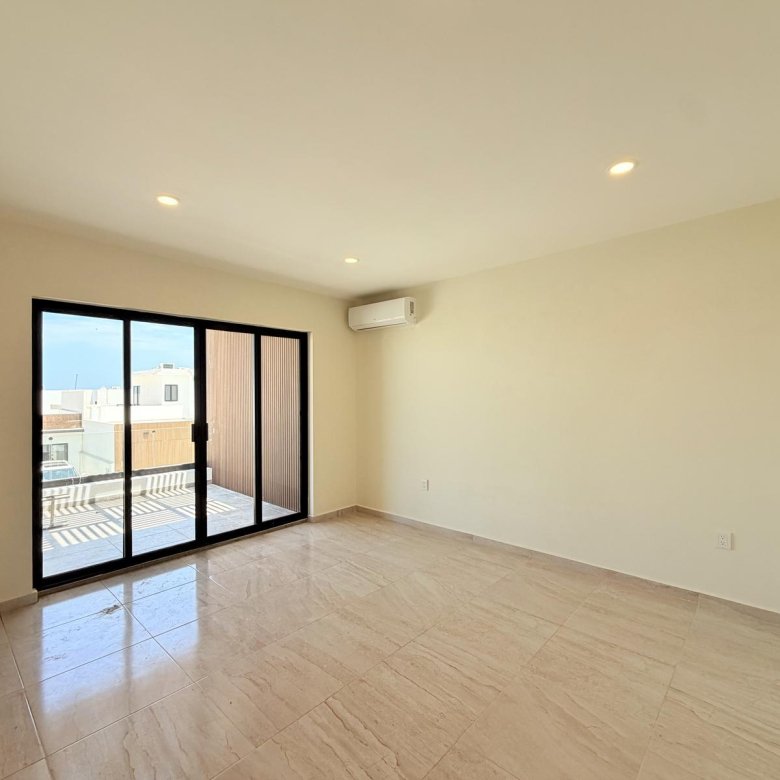 Casa Nueva en Venta Punto Lomas
