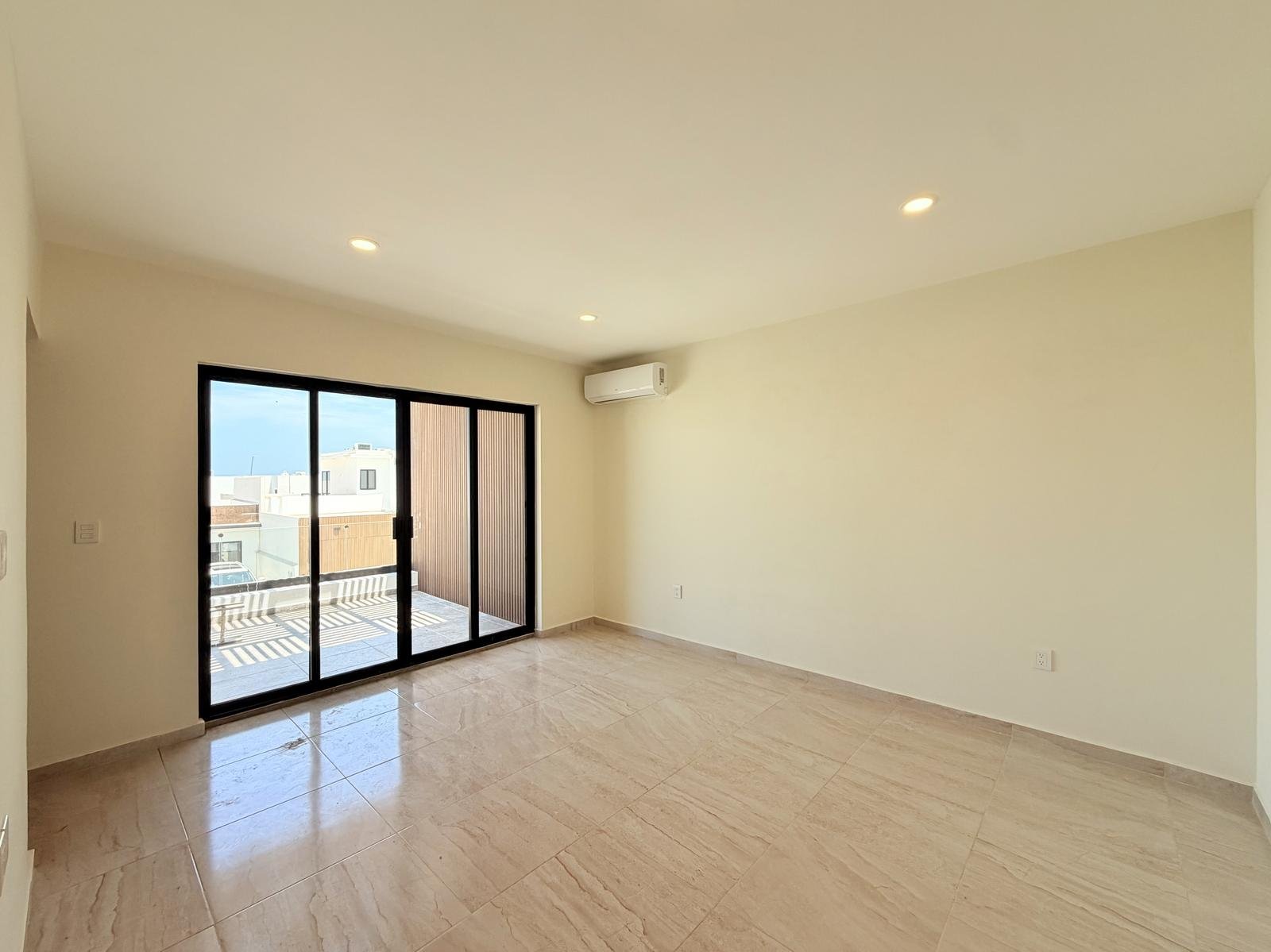 Casa Nueva en Venta Punto Lomas