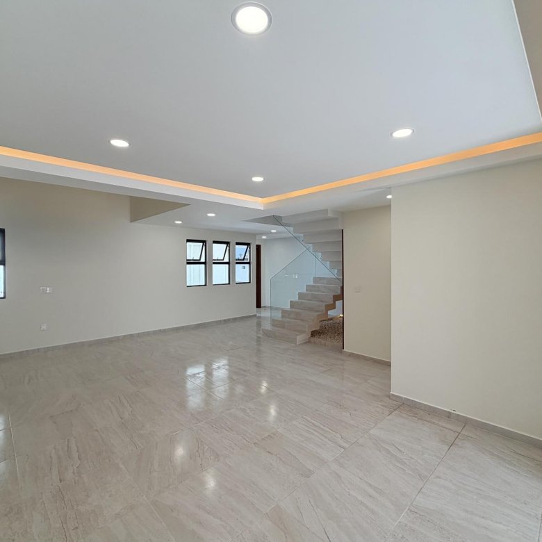 Casa Nueva en Venta Punto Lomas