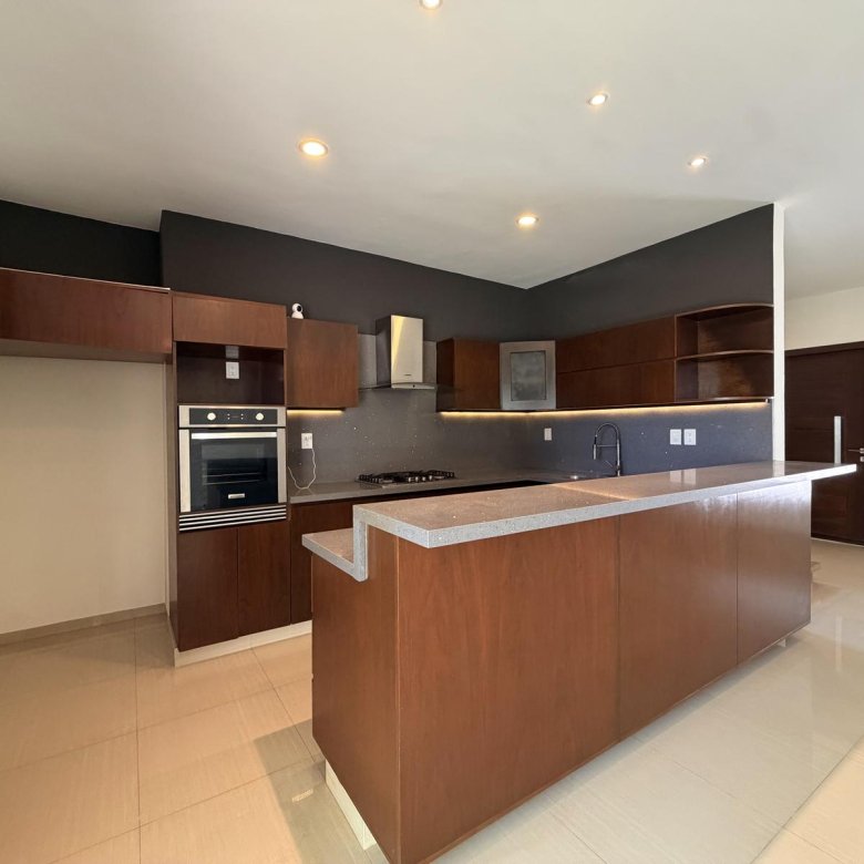 Casa Nueva en Venta Punta Tiburon