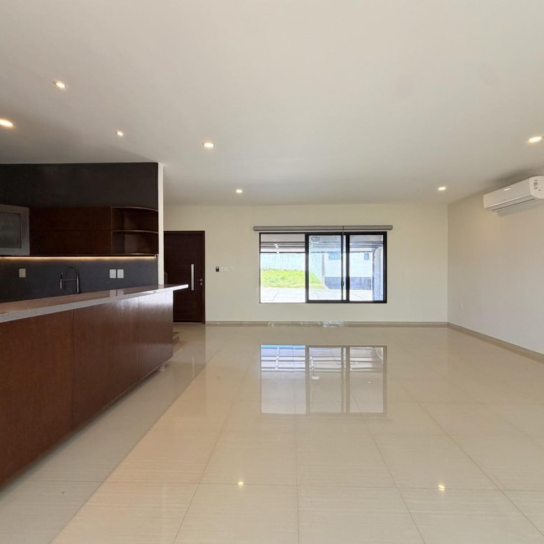 Casa Nueva en Venta Punta Tiburon