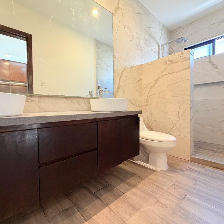 Casa Nueva en Venta Punta Tiburon