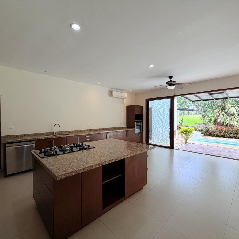 Casa en Venta Club de Golf Villa Rica