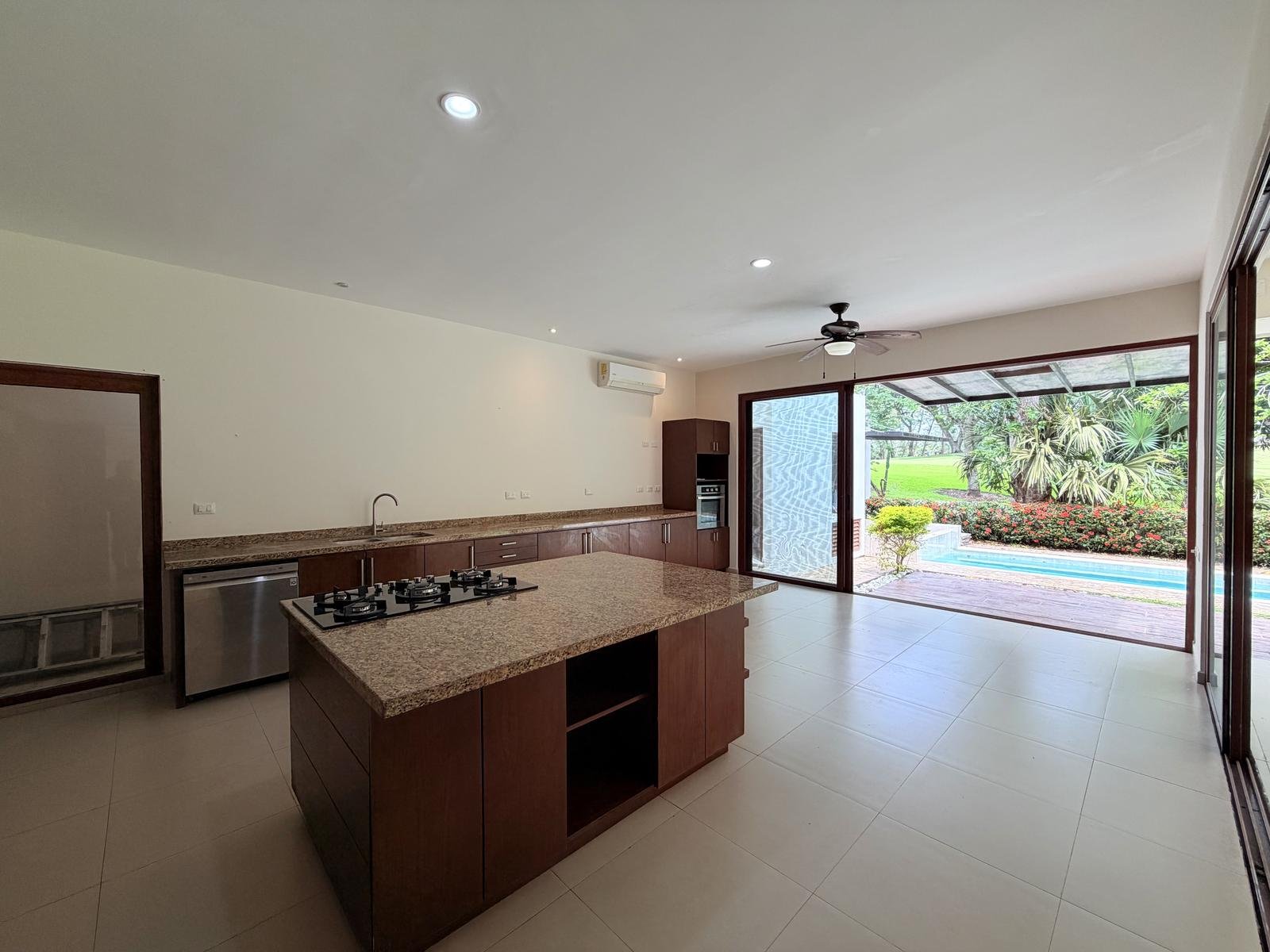 Casa en Venta Club de Golf Villa Rica
