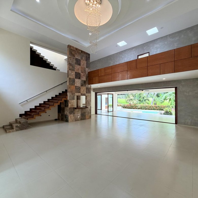 Casa en Venta Club de Golf Villa Rica