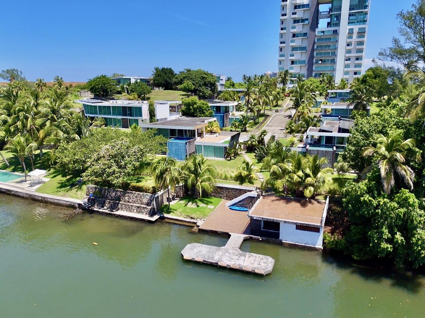 Casa en Venta Condominio Rambla Paraiso del Estero con embarcadero