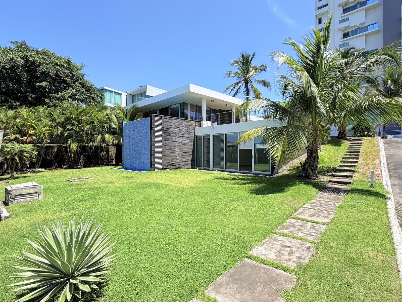 Casa en Venta Condominio Rambla Paraiso del Estero con embarcadero