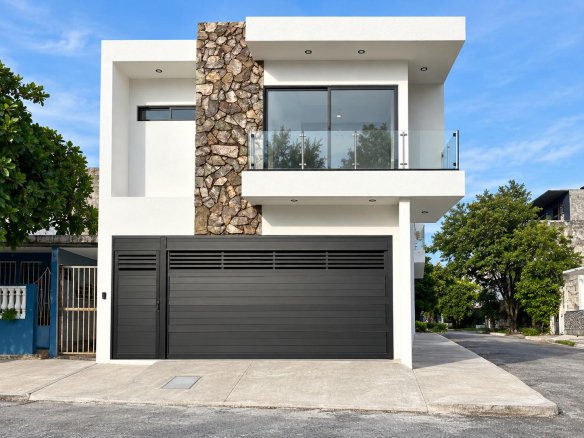 Casa Nueva en Venta Esquina Boca del Río