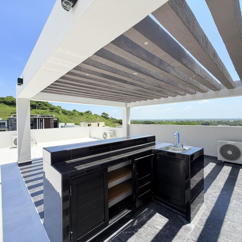 Casa Nueva en Venta Punta Tiburon