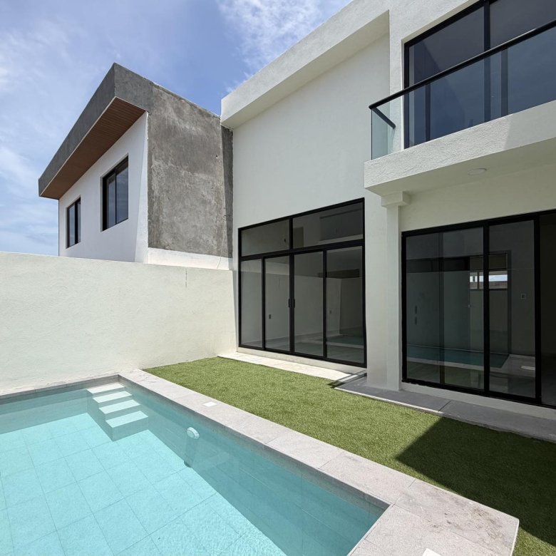 Casa Nueva en Venta Punto Lomas