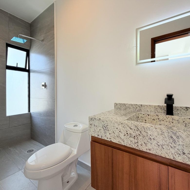 Casa Nueva en Venta Punto Lomas