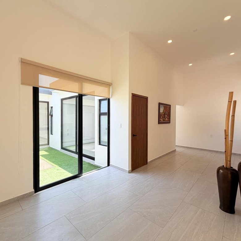Casa Nueva en Venta Punto Lomas
