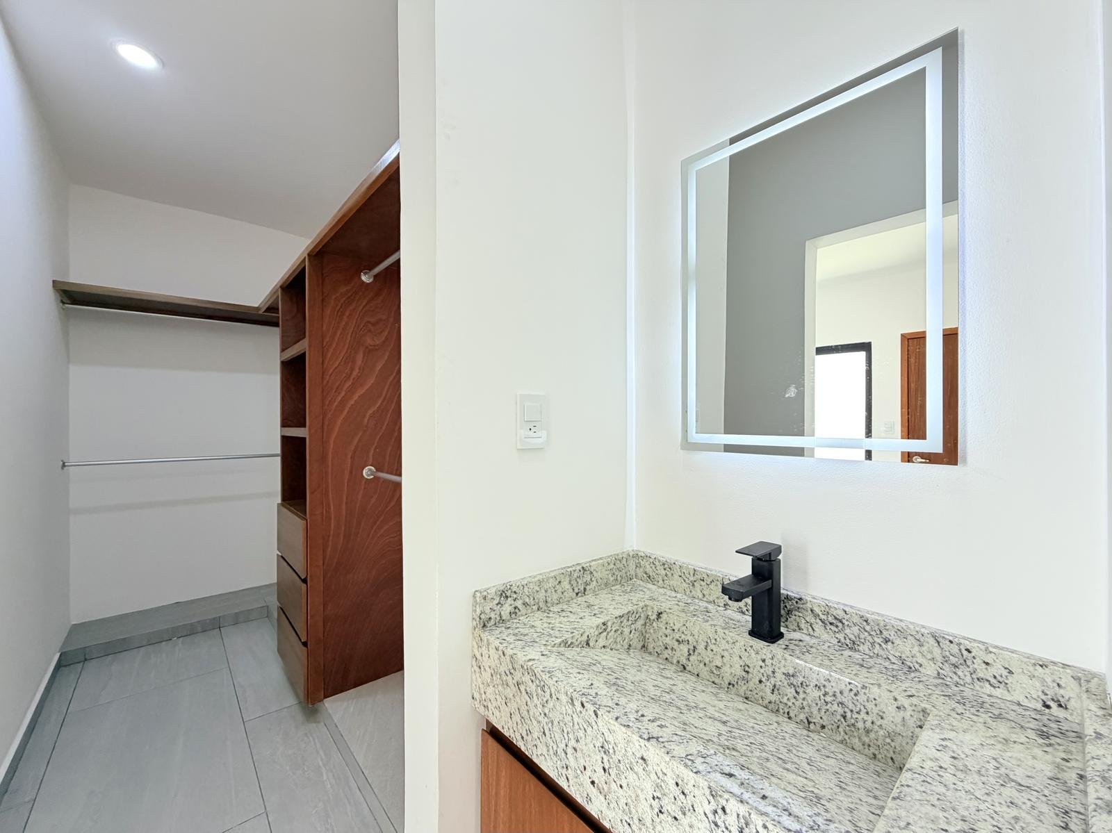 Casa Nueva en Venta Punto Lomas