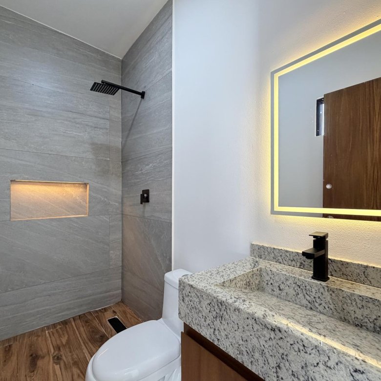 Casa Nueva en Venta Punto Lomas