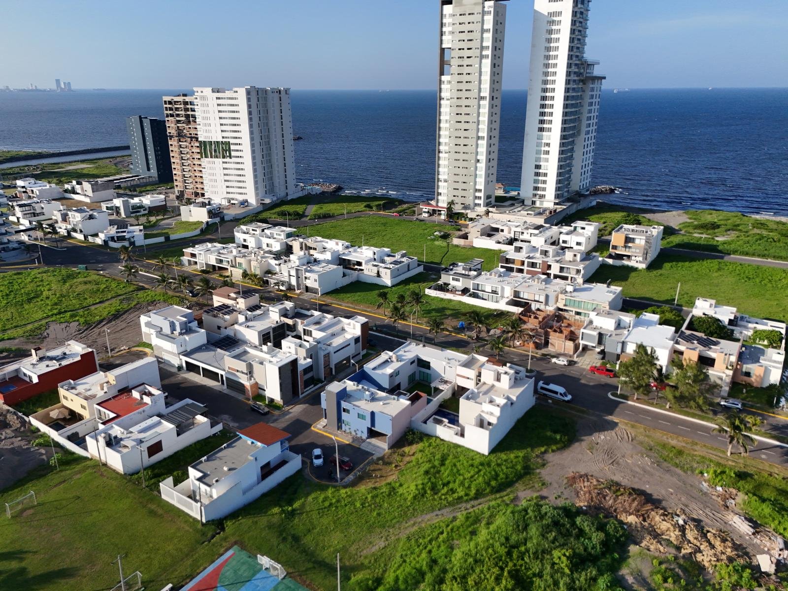 Casa Nueva en Venta Playas del Conchal