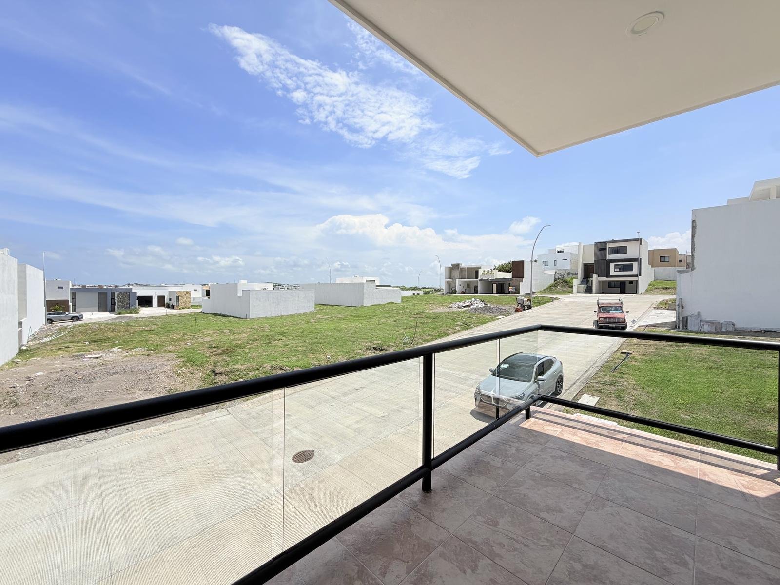 Casa Nueva en Venta Punto Lomas