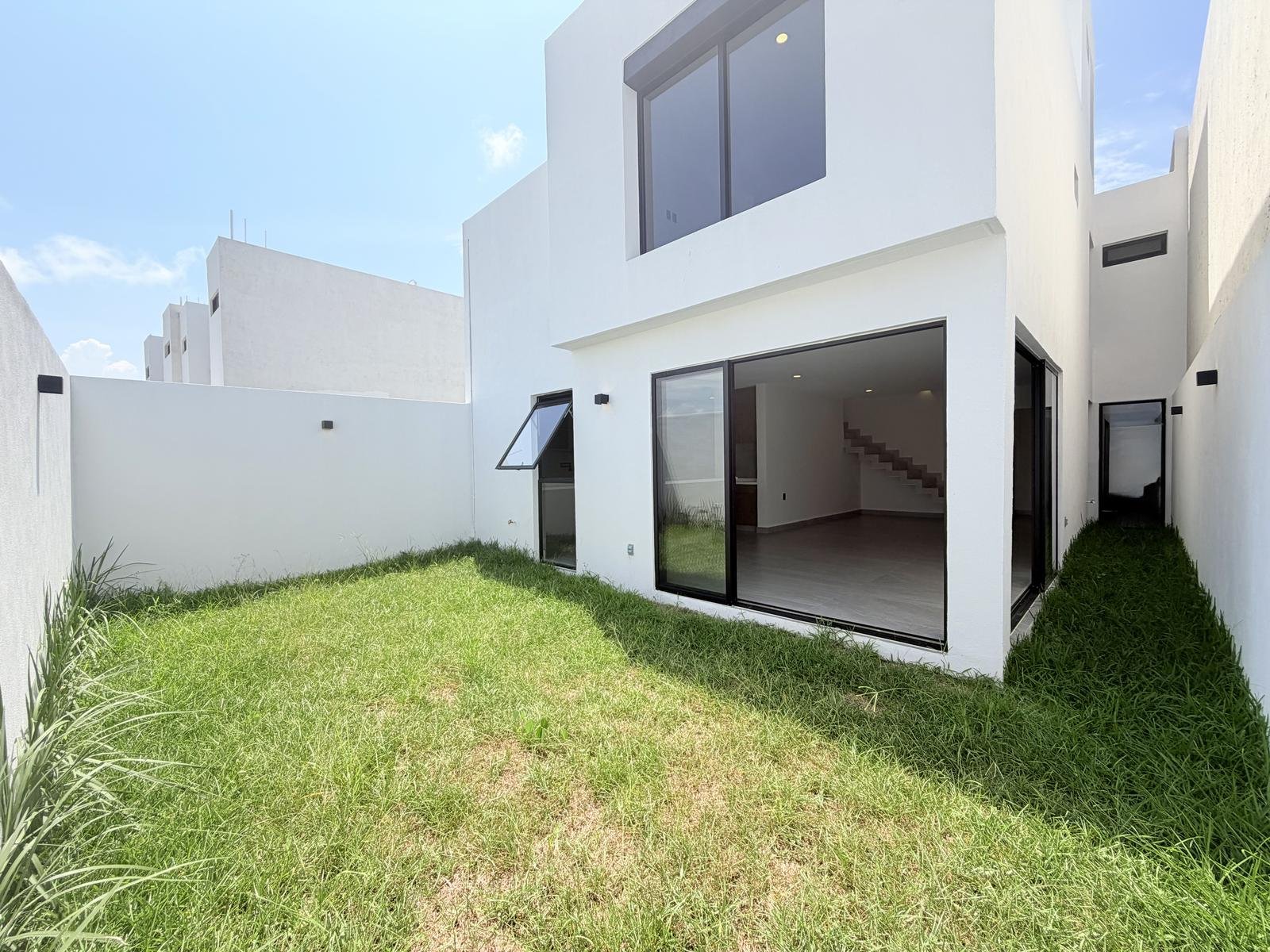 Casa Nueva en Venta Punto Lomas