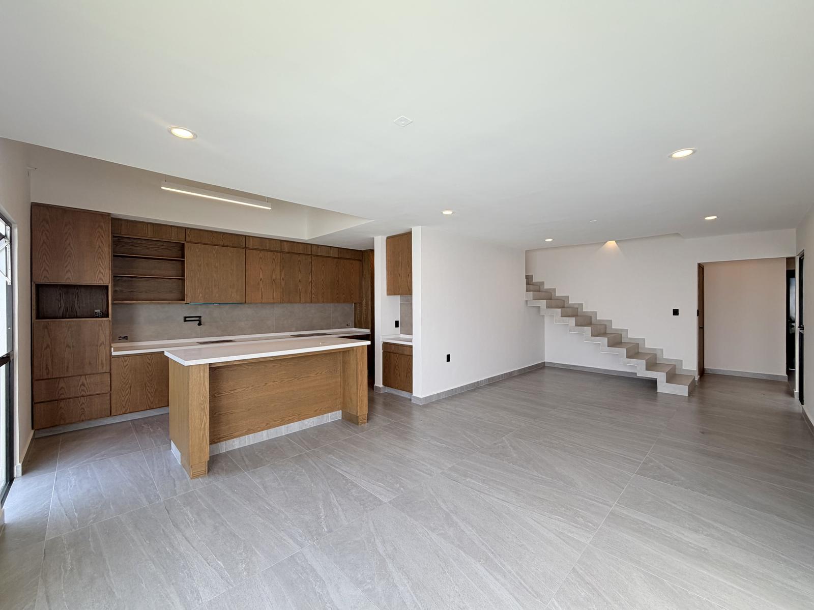 Casa Nueva en Venta Punto Lomas