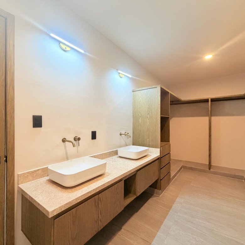 Casa Nueva en Venta Punto Lomas