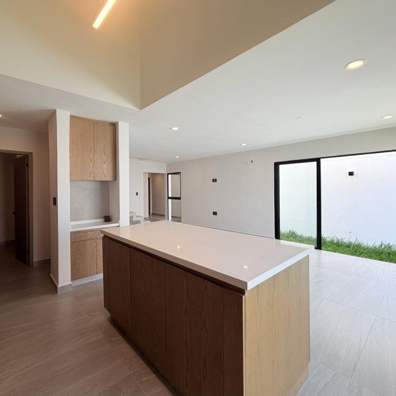 Casa Nueva en Venta Punto Lomas