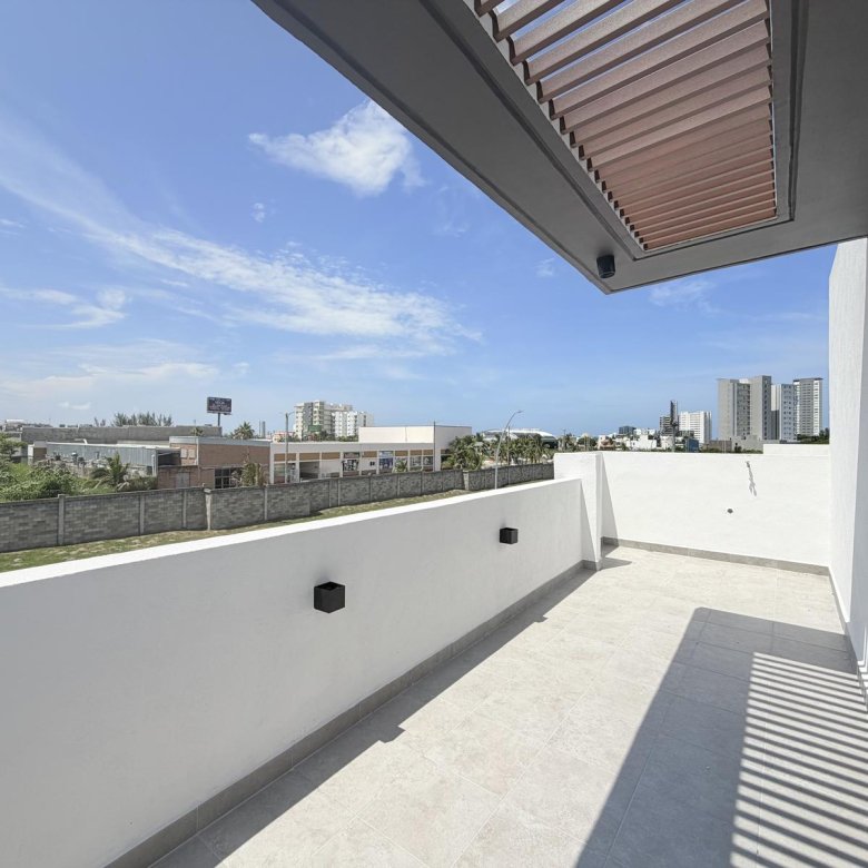 Casa Nueva en Venta Punto Lomas