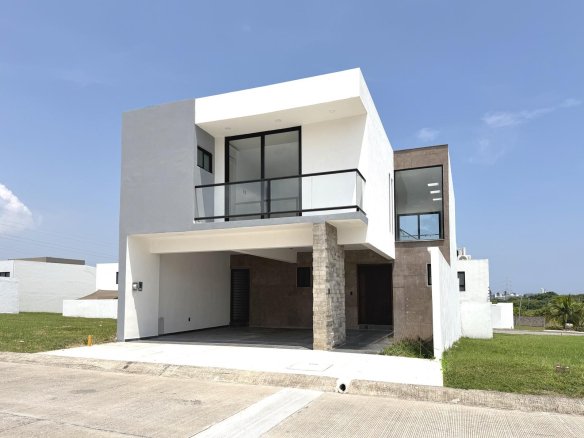 Casa Nueva en Venta Lomas del Dorado