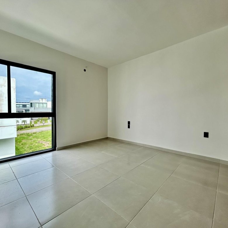 Casa Nueva en Venta Punta Tiburon