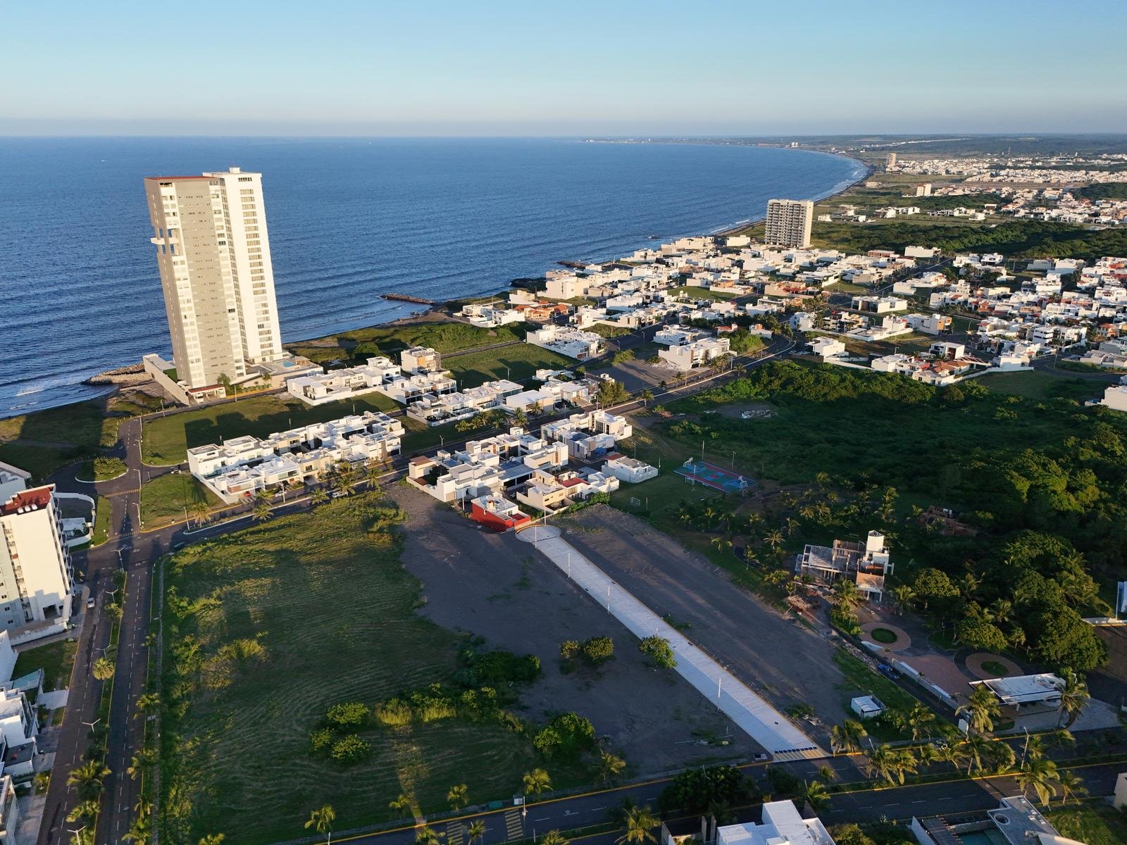 Casa Nueva en Venta Playas del Conchal