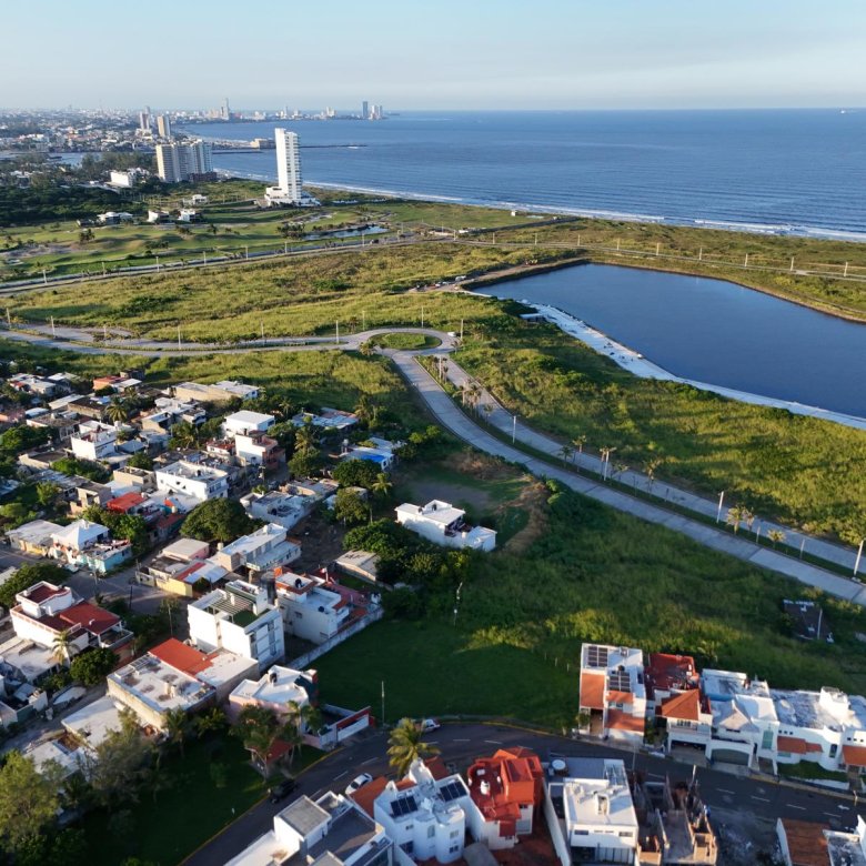 Casa Nueva en Venta Playas del Conchal