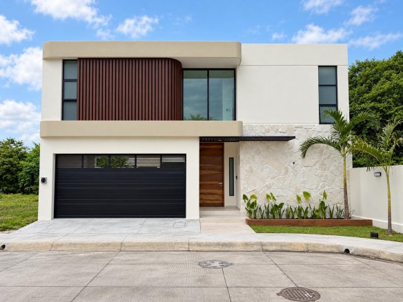Casa Nueva en Venta Las Palmas